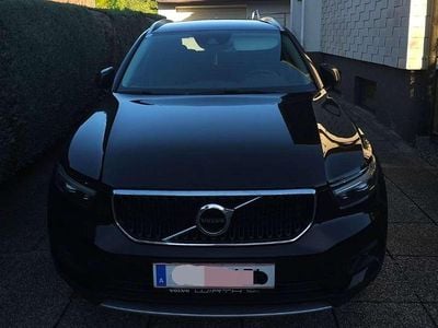 Schwarz Gebraucht 2021 Volvo XC40 Momentum SUV | € 24.200