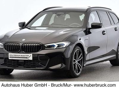 Gebraucht BMW 330e Efficient Dynamics 184 PS (135 kW) 2024 Saphirschwarz Kombi