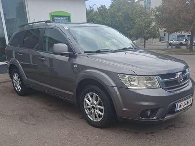 Grau Gebraucht 2012 Fiat Freemont Lounge SUV | € 7.900