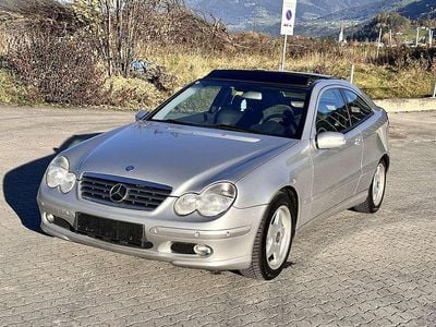 Grau Gebraucht 2003 Mercedes C200 Coupé | € 5.500