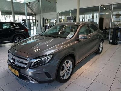 Grau Gebraucht 2015 Mercedes GLA250 Urban SUV | € 19.389