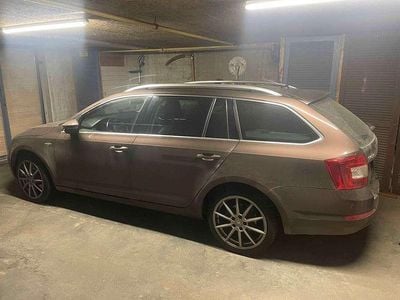 Braun Gebraucht 2016 Skoda Octavia RS Kombi | € 14.890 (Guter Preis)