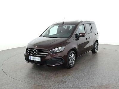 Rot Gebraucht 2024 Mercedes 180 Style Limousine | € 39.588 (Teuer)