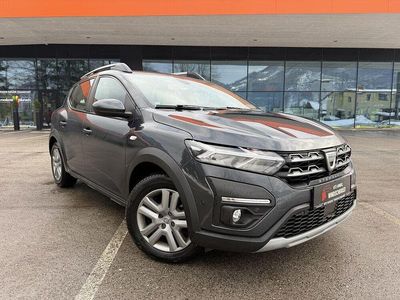 Grau Gebraucht 2023 Dacia Sandero Comfort Limousine | € 13.490 (Guter Preis)