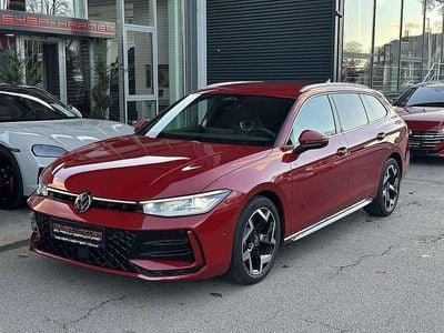 Gebraucht VW Passat IQ Drive 150 PS (110 kW) 2024 Chilirot Kombi