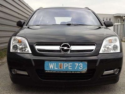 Schwarz Gebraucht 2005 Opel Signum Edition Kleinwagen | € 4.994