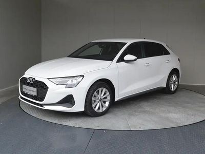 Neu Audi A3 Ambiente 116 PS (85 kW) 2025 Weiss  normal Limousine