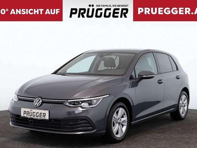 Gebraucht VW Golf VIII Life 110 PS (80 kW) 2023 Grau Limousine