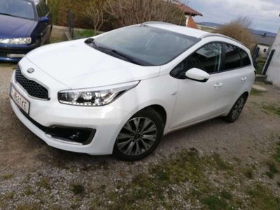 gebraucht Kia Ceed Sportswagon Ceed SW / 14 MPI Silber Plus