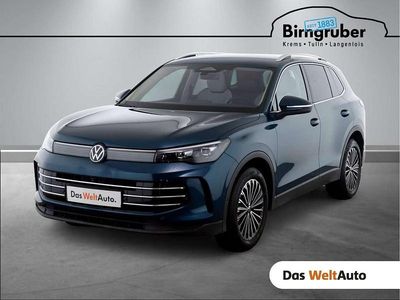 Dunkelblau metallic Gebraucht 2024 VW Tiguan Elegance SUV | € 42.870