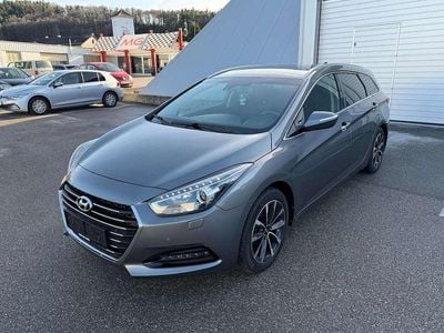 Grau Gebraucht 2017 Hyundai i40 Style Kombi | € 8.450
