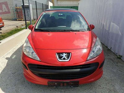 usado Peugeot 207 1.4 Trendy Klein-/ Kompaktwagen,