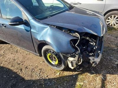 Blau Gebraucht 2008 VW Golf VI Kleinwagen | € 1.300