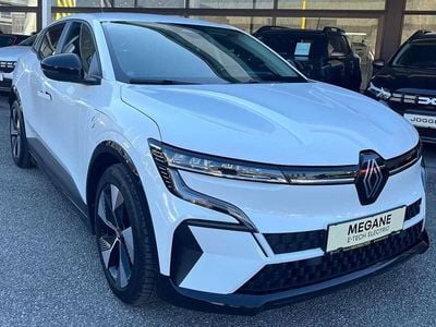 Weiß Gebraucht 2023 Renault Mégane IV Evolution Kleinwagen | € 26.800 (Fairer Preis)