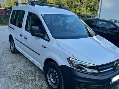 Weiß Gebraucht 2016 VW Caddy Van / Kleinbus | € 29.999