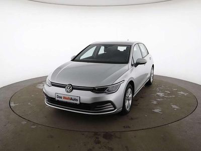 Gebraucht VW Golf VIII Life 131 PS (96 kW) 2021 Silber Limousine