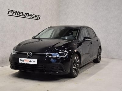 Schwarz metallicperleffektno Gebraucht 2024 VW Golf VIII Life Limousine | € 26.895 (Teuer)