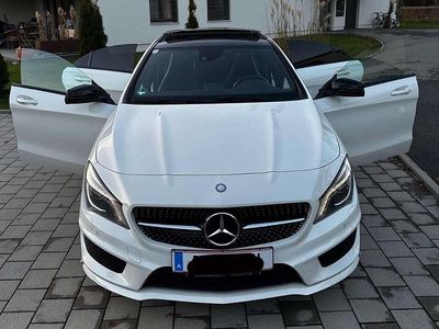 Gebraucht Mercedes CLA250 211 PS (155 kW) 2013 Weiß Limousine