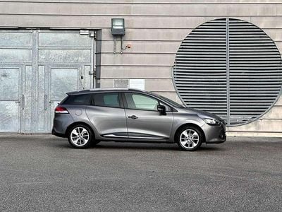 Grau Gebraucht 2015 Renault Clio GrandTour LIMITED Kombi | € 6.350