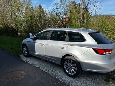 gebraucht Seat Leon ST Executive 1,6 TDI CR Start-Stopp DSG