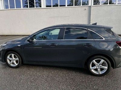 gebraucht Kia Ceed Ceed /1,4 MPI Silber