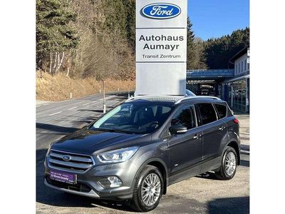 Gebraucht Ford Kuga Titanium 150 PS (110 kW) 2017 Grau SUV