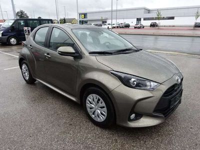 gebraucht Toyota Yaris 1,0 VVT-i Active