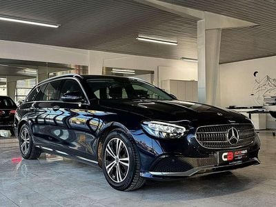 Gebraucht Mercedes E200 Avantgarde 160 PS (117 kW) 2023 Blau Kombi