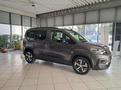 Grau Gebraucht 2024 Peugeot Rifter GT-line Van / Kleinbus | € 30.900 (Fairer Preis)