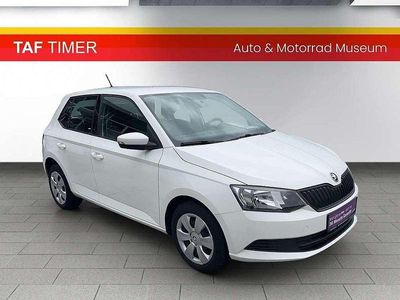 Weiß Gebraucht 2016 Skoda Fabia Active Limousine | € 8.990 (Etwas zu teuer)