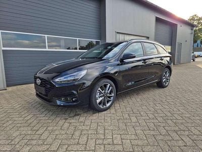 Schwarz Neu 2025 Hyundai i30 Kombi | € 26.982 (Etwas zu teuer)