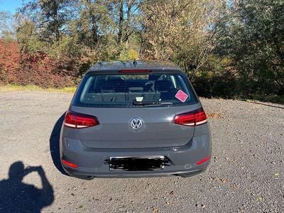 Gebraucht VW Golf 116 PS (85 kW) 2019 Limousine