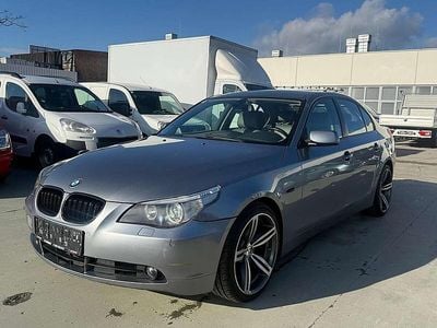 Gebraucht BMW 525 177 PS (130 kW) 2004 Grau Limousine