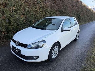 Gebraucht VW Golf VII 105 PS (77 kW) 2012 Weiß Limousine