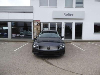 Grau Gebraucht 2022 VW Passat Kombi | € 20.990 (Guter Preis)