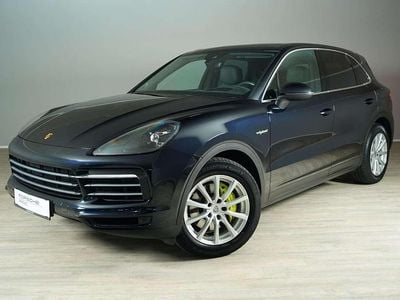 Dunkelblau metallic Gebraucht 2022 Porsche Cayenne SUV | € 73.990