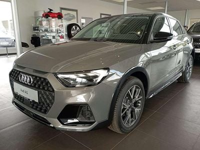 Neu Audi A1 Design 116 PS (85 kW) 2025 Mittelgrau  metallic Kleinwagen