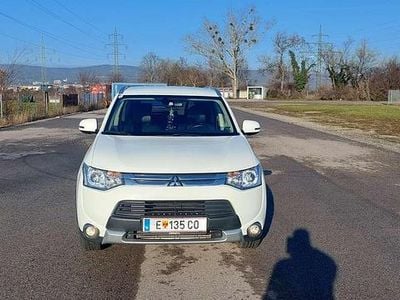 gebraucht Mitsubishi Outlander 22 DI-D AS&G Intense