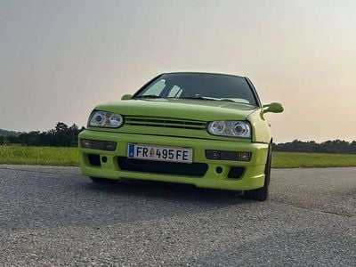 Gelb Gebraucht 1994 VW Golf III GTD Limousine | € 3.700