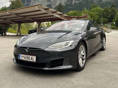 Grau Gebraucht 2017 Tesla Model S Kleinwagen | € 16.900 (Fairer Preis)