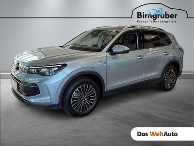 Silber metallic Neu 2025 VW Tiguan SUV | € 45.470 (Guter Preis)