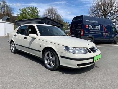 Weiß Gebraucht 2002 Saab 9-3 Vector Limousine | € 3.000