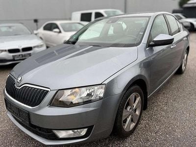 Grau Gebraucht 2013 Skoda Octavia Kombi | € 4.999 (Fairer Preis)