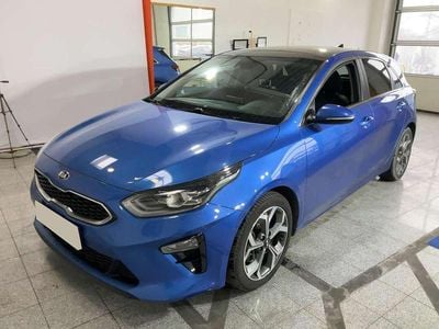 Gebraucht Kia Ceed 140 PS (102 kW) 2019 Blau Kleinwagen