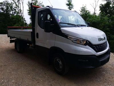 Gebraucht Iveco Daily 136 PS (100 kW) 2022 Weiß Limousine