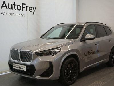 Gebraucht BMW iX1 Shadowline 225 kW (306 PS) 2026 Spacesilber SUV
