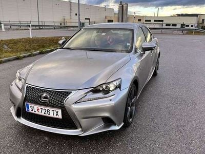 Lexus IS300