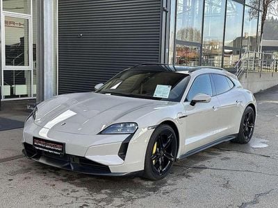 Grau Gebraucht 2024 Porsche Taycan Turbo S Sport Turismo Limousine | € 167.790