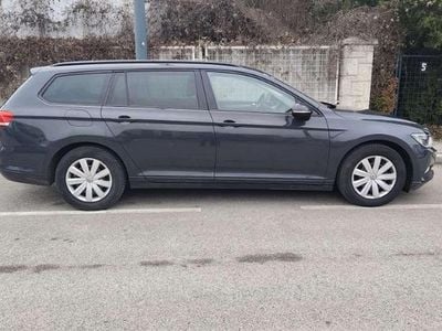 Gebraucht VW Passat Trendline 120 PS (88 kW) 2015 Grau Kombi