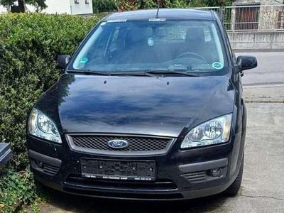 Schwarz Gebraucht 2009 Ford Focus Ambiente Kombi | € 2.400 (Guter Preis)